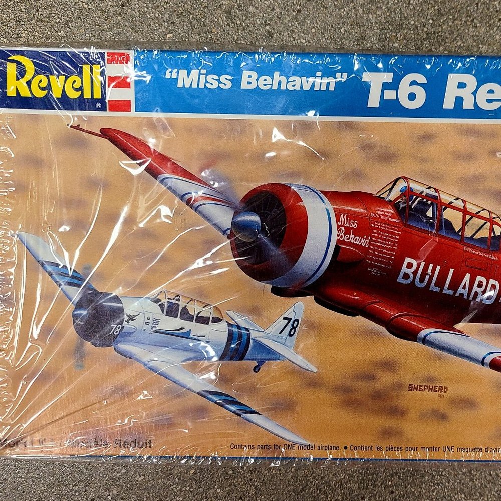 Revell - "Miss Behavin" T-6 Reno Racer